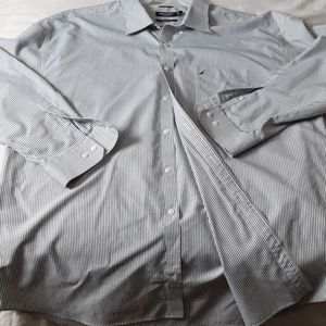 Men's Nautica dress shirt